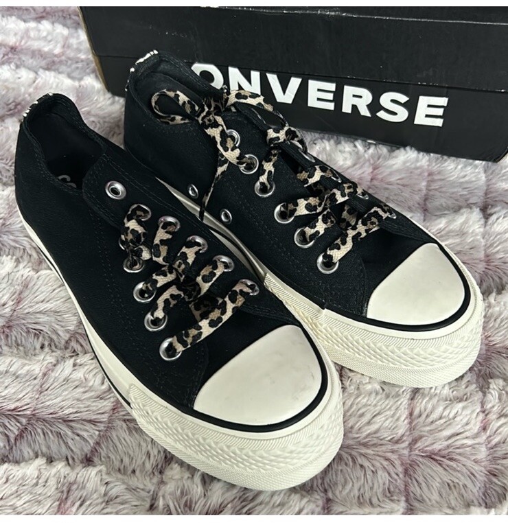 Converse Leopard Women sneakers size 5 Converse Leopard Women sneakers size 5