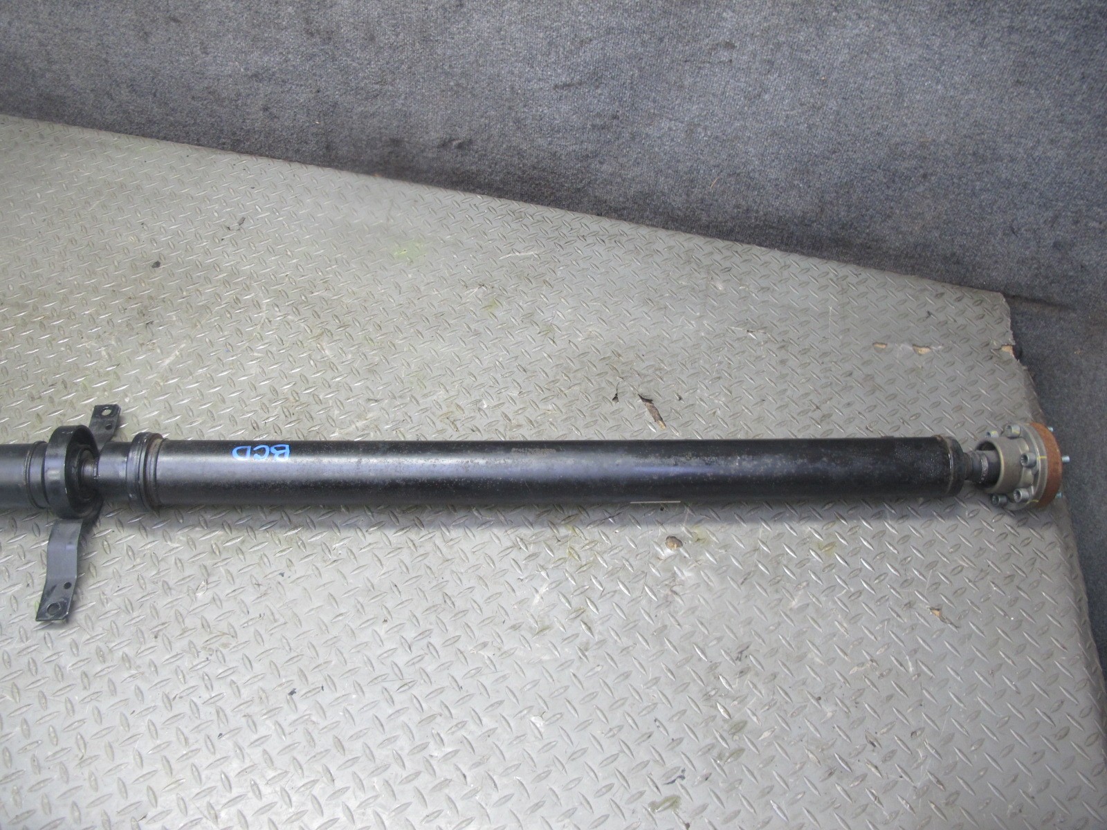 2006-2012 BENTLEY FLYING SPUR AWD REAR DRIVE SHAFT DRIVESHAFT PROPELLER