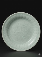 Antique Chinese Ming Dynasty Longquan Style Plate charger