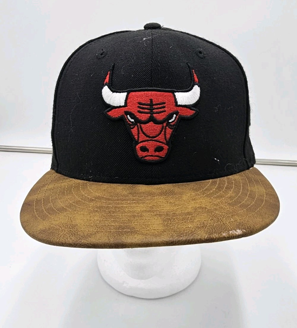 New Era NBA Chicago Bulls Patched Team Hook 59FIFTY Strapback OSFM