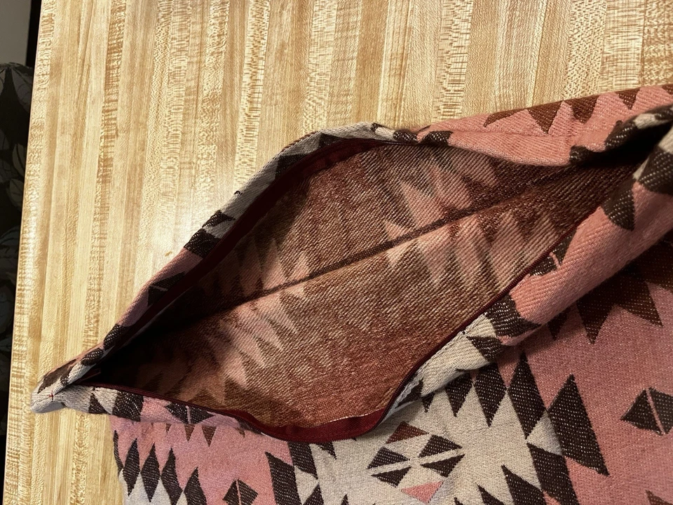 Juego de fundas de almohada IKEA Fransine Southwest diseño geométrico mezcla de lana cuadradas de 20" Foto 2 de 3