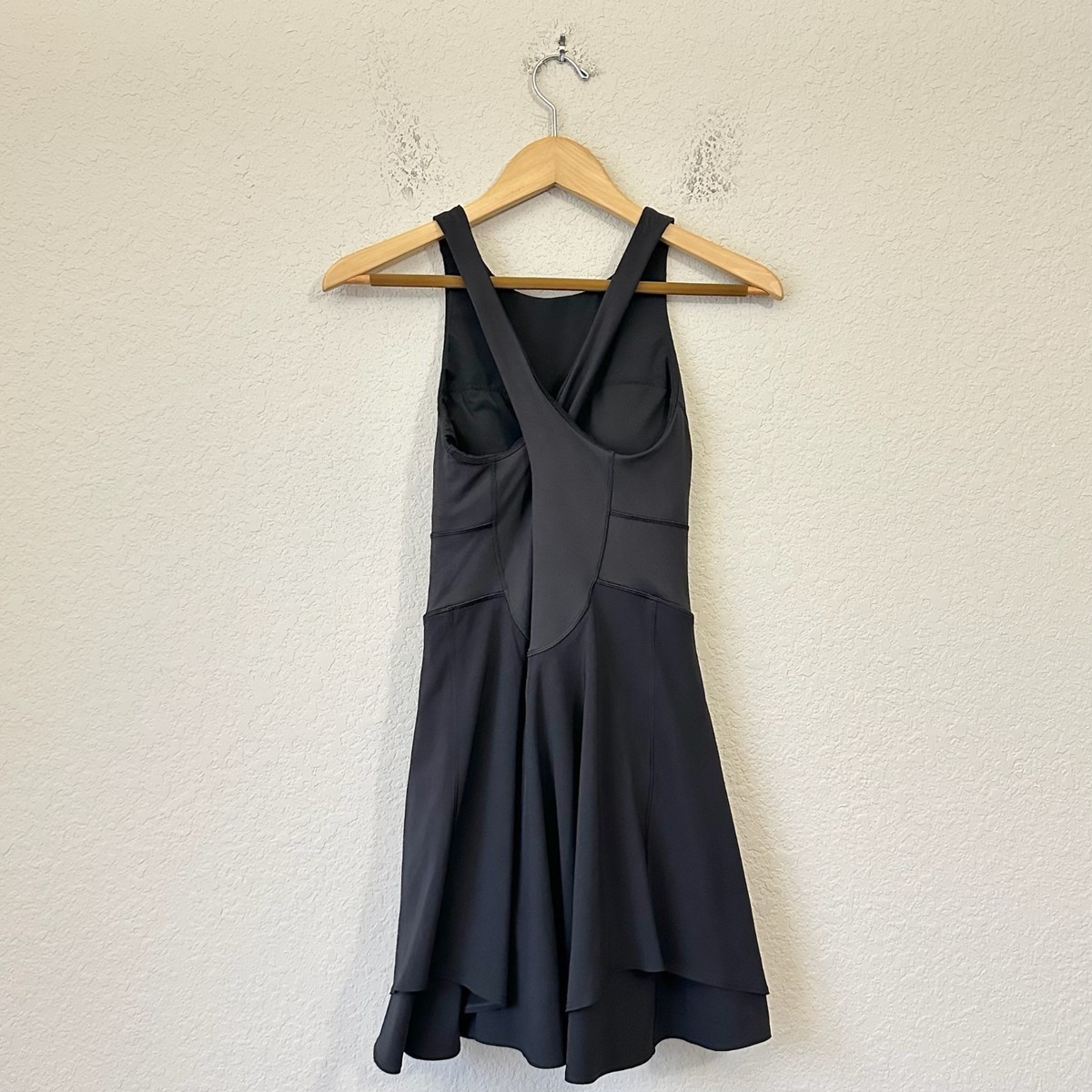 LULULEMON Everlux Tennis Tank Dress Womens Sz 6 Black Short-Lined