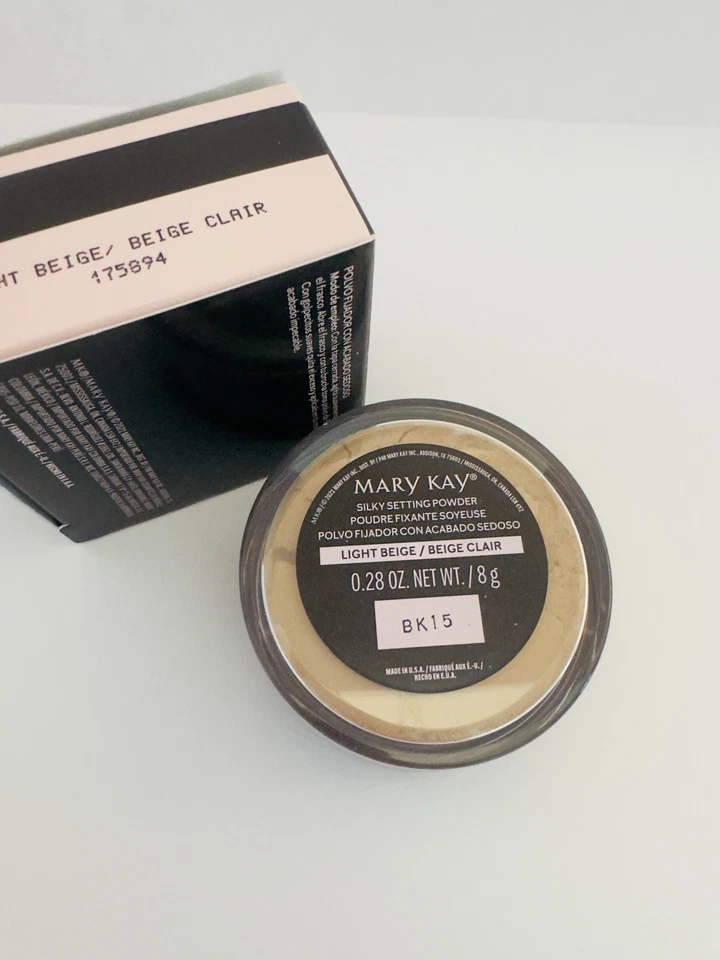 Light Beige Silky Setting Powder New in Box. BK15 MARYKAY - Image 3 of 3