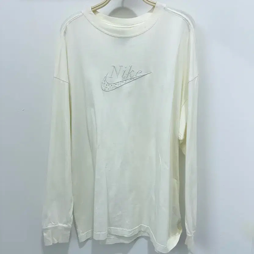 Nike Long Sleeve Logo T-Shirt - Off-White, Size 57 thumbnail 3