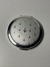 مقتنيات STRATTON Compact