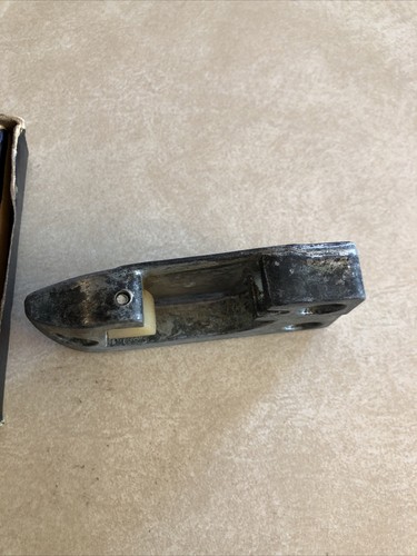 NOS 1956-61 CORVETTE 1955-60 CHEVROLET DOOR LOCK STRIKER GM 4651464 - Picture 3 of 12