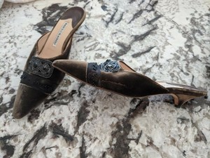 green velvet kitten heels