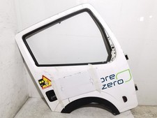 Porte avant et accessoires Nissan CABSTAR
