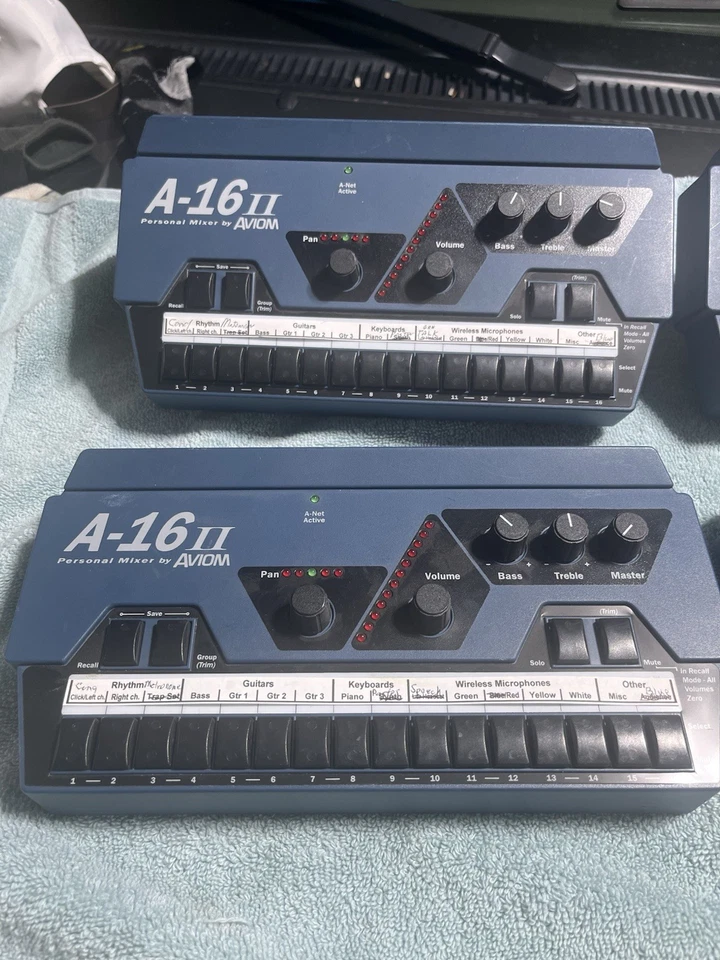 Mezclador personal Aviom A-16 11 azul Foto 2 de 4