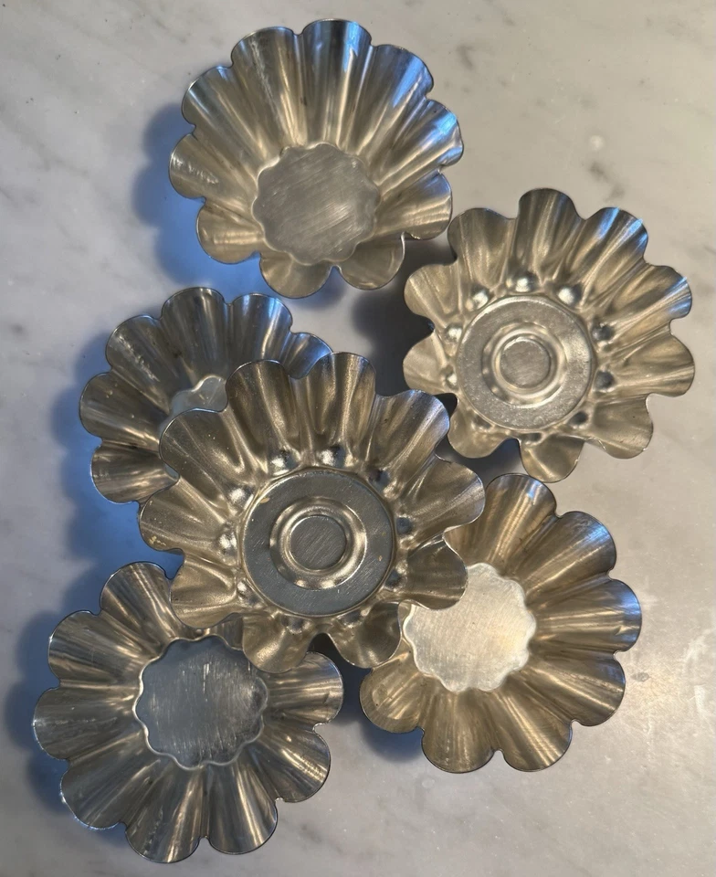 Latas de tartaleta de acero inoxidable acanaladas medianas de colección inigualables - Juego de 6 Foto 4 de 4