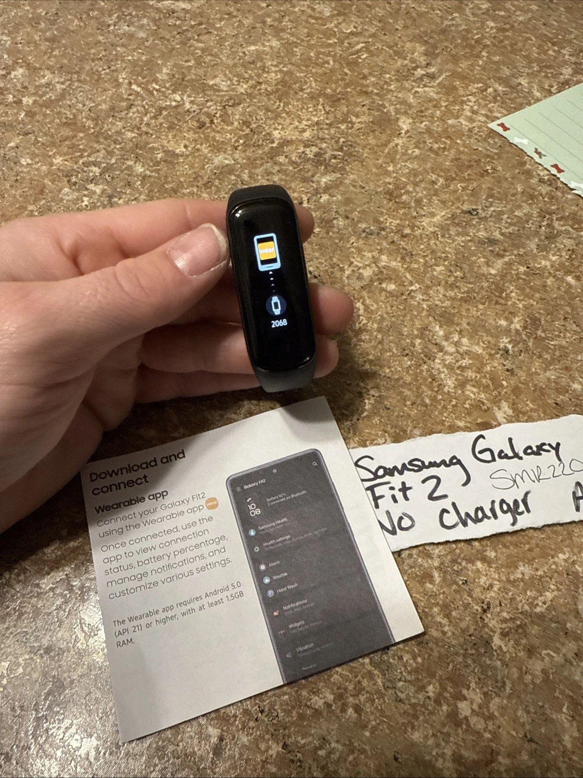 Samsung Galaxy Fit 2 SM-R220 - Bluetooth Fitness Tracking Smart Band –black