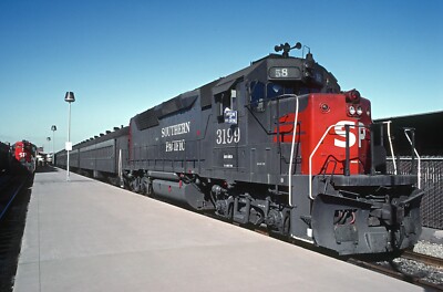 SP EMD GP40-2 Nr. 3199 4 x 6 Foto mit Zug Nr. 58 at San Francisco, CA