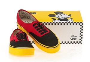 vans negro con amarillo