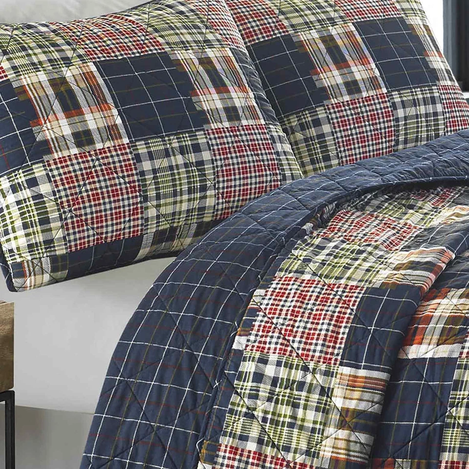 Eddie Bauer Soft Cotton Reversible Patchwork Pattern Bedspread, Quilt Set/Twin - Image 3 of 4