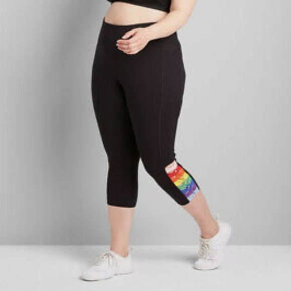 NWT Lane Bryant LIVI Active Rainbow Capri Leggings Size 22 24