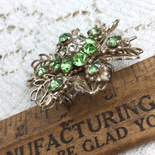 Vintage Rhinestone Filigree Snowflake Pin Brooch Pendant Irish Green Lt Gold MCM - Picture 2 of 10