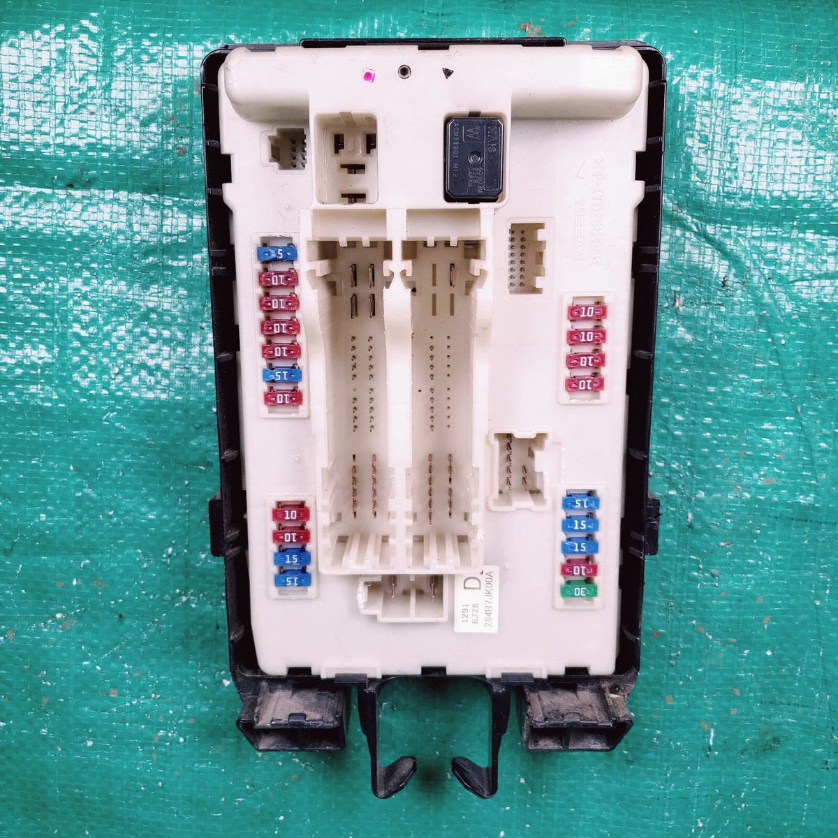 07 09 Infiniti EX35 G35 G37 IPDM Fuse Box 284B7JK00A Interior