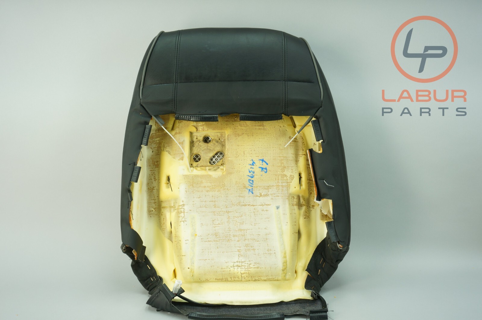 M139 09-13 Maserati Quattroporte Front Right Side Top Upper Seat Cushion S1116