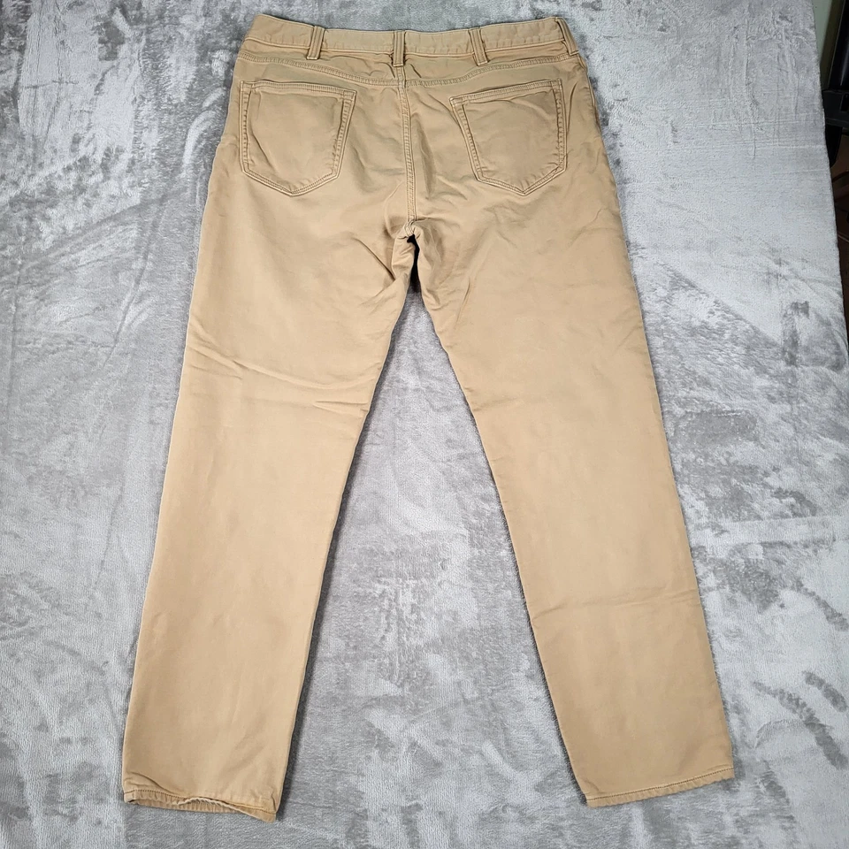 Pantalones Banana Republic para hombre 38x34 (se adapta a 38x32) Traveler calce ajustado caqui elástico Foto 4 de 4