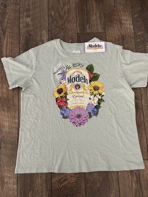 Women s T Shirt Large Modelo Cerveza Logo, Light Green Floral Design