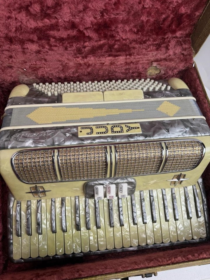 Винтажный Silvio Marotta концерт Continental Mark III 41 клавиша 120 бас/аккордеон - Изображение 4 из 4