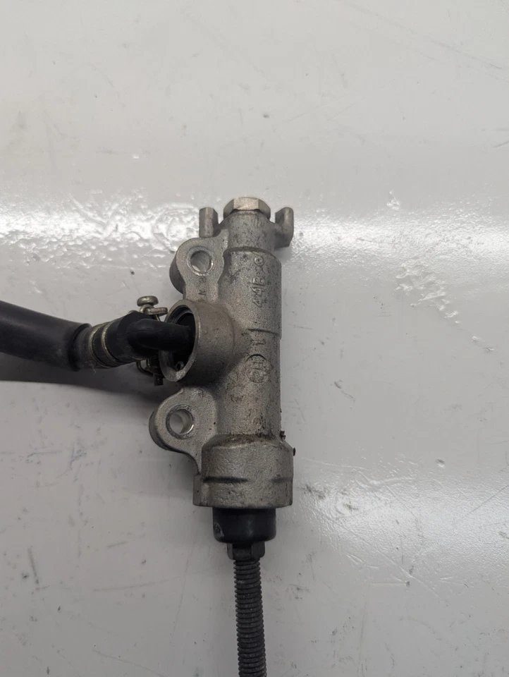 1990-1993 Suzuki Vx800 Rear Brake Master Cylinder Reservoir Rear Brake Lever OEM - Image 3 of 4