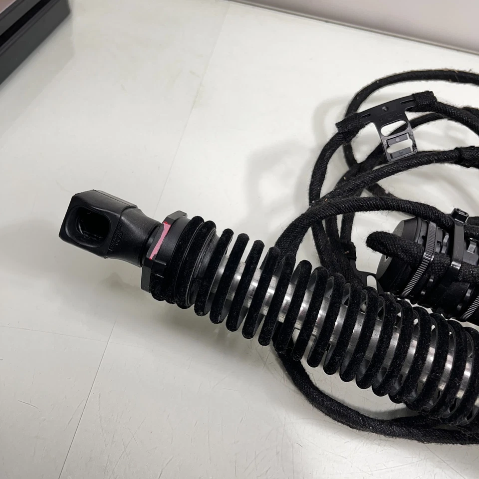 11-16 BMW 528i 535i 550i Tapa maletero eléctrico izquierdo amortiguador 51247373438 OEM usado Foto 4 de 4