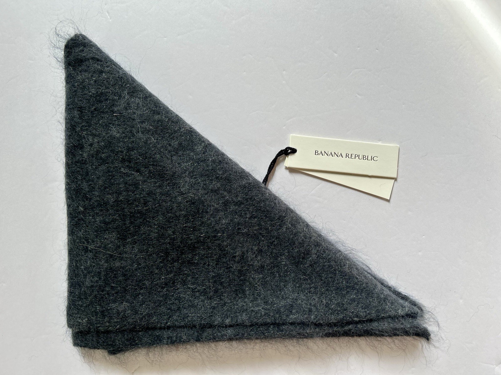 NEW! Banana Republic BRUSHED WOOL/CASHMERE TRIANGLE SCARF in Dark Gray SOLD OUT! image 2