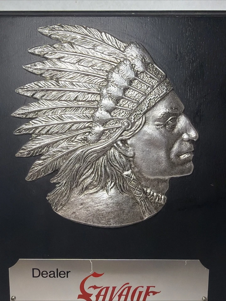 VTG Savage Arms Gun Dealer Plaque 12”x9” inches Savage Stevens FOX VGC Rare! - Image 3 of 4