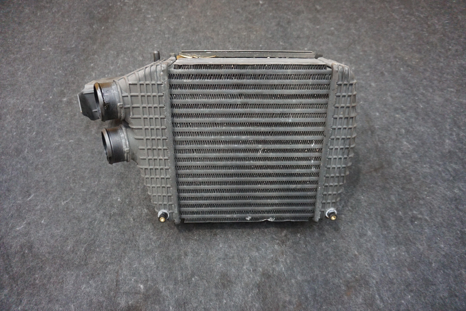 Front Left Radiator Intercooler Assembly 670109550 Maserati Ghibli M157 2014-17+