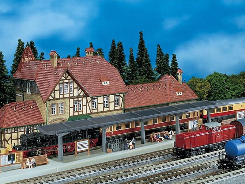 FALLER 222125 Quai de gare semi couvert en kit echelle N 1/160 pour diorama ferroviaire
