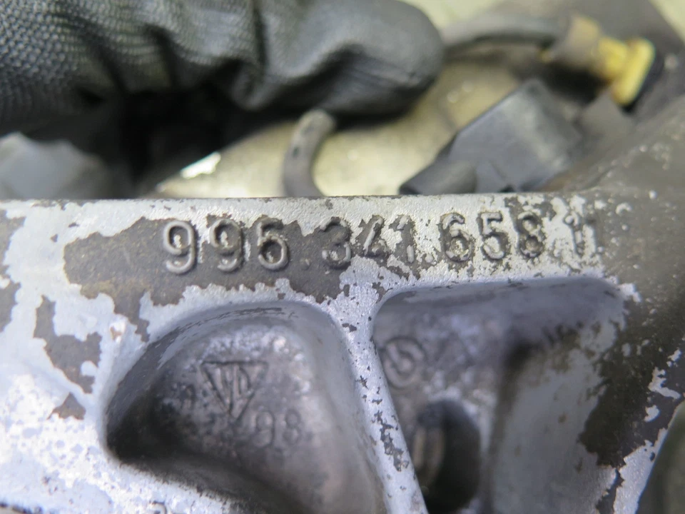 1997-2004 PORSCHE BOXSTER 986 FRONT RIGHT SPINDLE KNUCKLE WHEEL HUB BEARING - Image 3 of 4