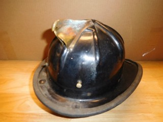 VINTAGE CAIRNS 900P FIRE HELMET UTICA FD