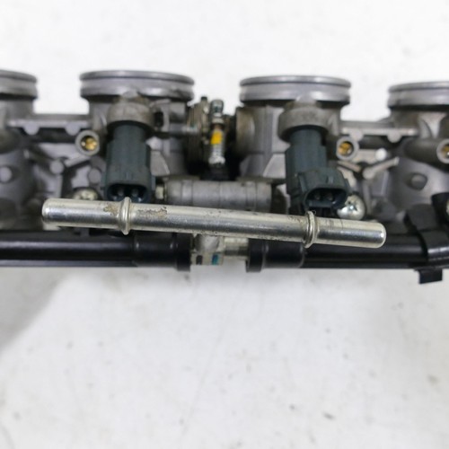 Kawasaki ZX-6R 600 P Einspritzanlage Drosselklappen Einspritzdüsen 76558 - Bild 9 von 14