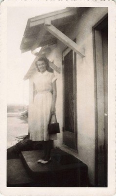 VTG Photo California Beautiful Happy Woman Overnight Stay Honeymoon Trip