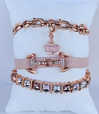 Bomb Party Gem Society Exclusive Holiday Stacks ''Toasty Mittens'' on Rose Gold