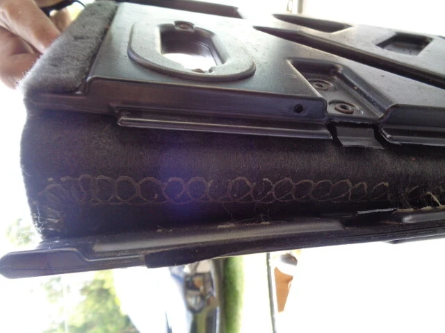 2003 MERCEDES-BENZ ML500 REAR SEAT BACK TRUNK COVER PANEL LEFT SIDE - BLACK OEM - Изображение 3 из 4