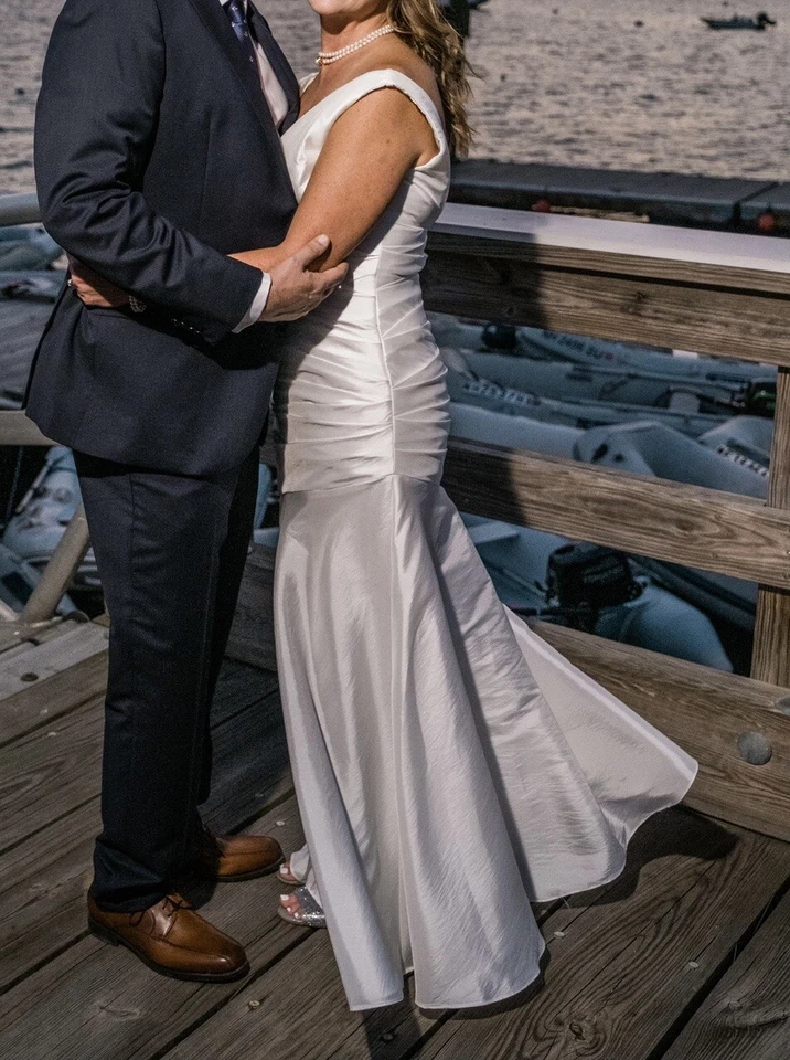 Vestido de novia blanco Watters & Watters tafetta talla 6 Foto 3 de 4