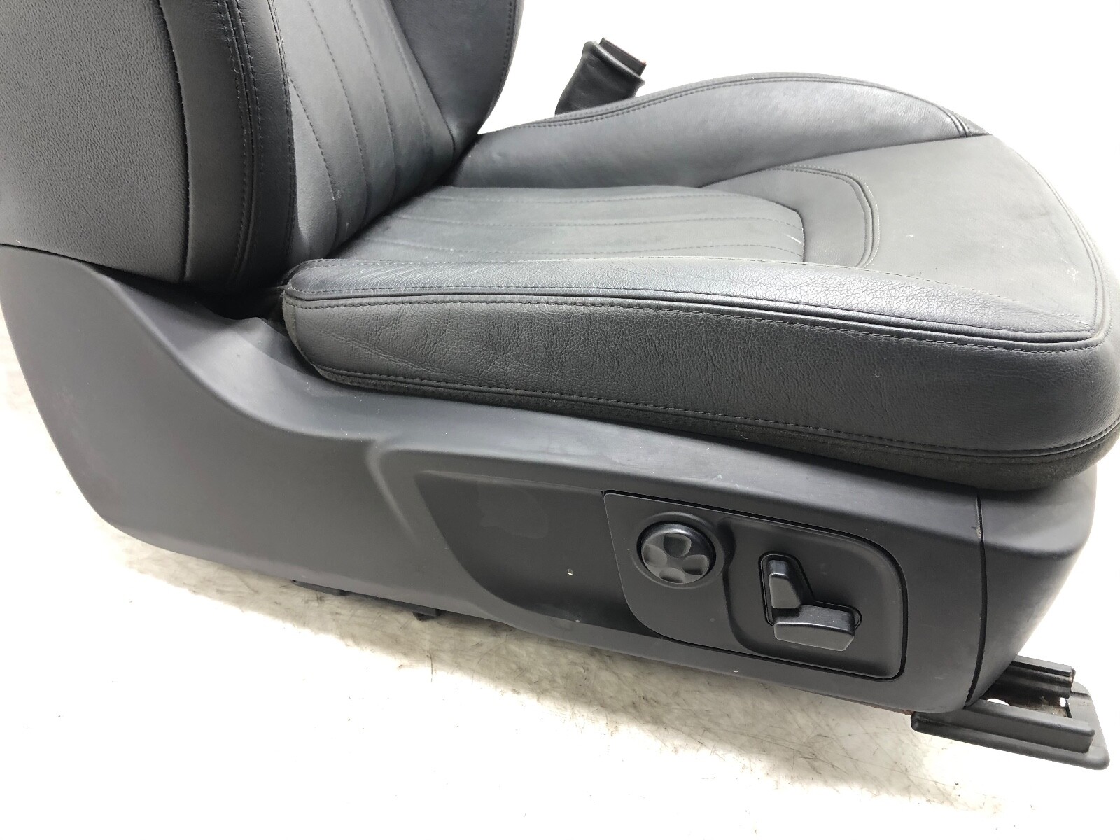 2014-2020 MASERATI QUATTROPORTE RIGHT PASSENGER FRONT SEAT COMPLETE OEM.