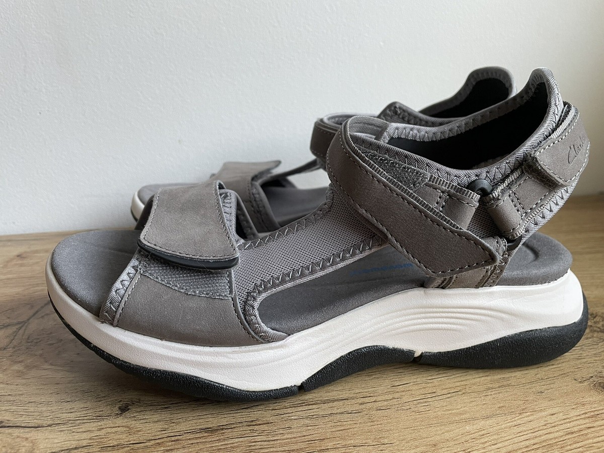 Sport Sandals Clarks Wave Walk Ladies Flip Flops Clarks Women;s