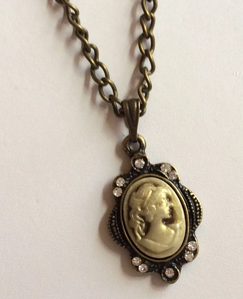 Cameo Pendant Necklace 28" X-Long Vintage Style Victorian Gold Tone Plated - Image 4 of 4