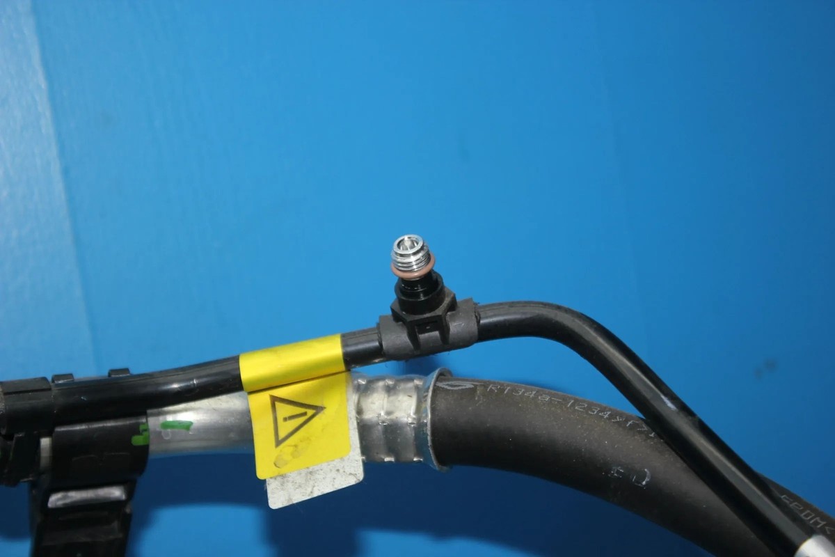 Air conditioning line Pipe pipe 9825231780 9530919700 Citroen C3  