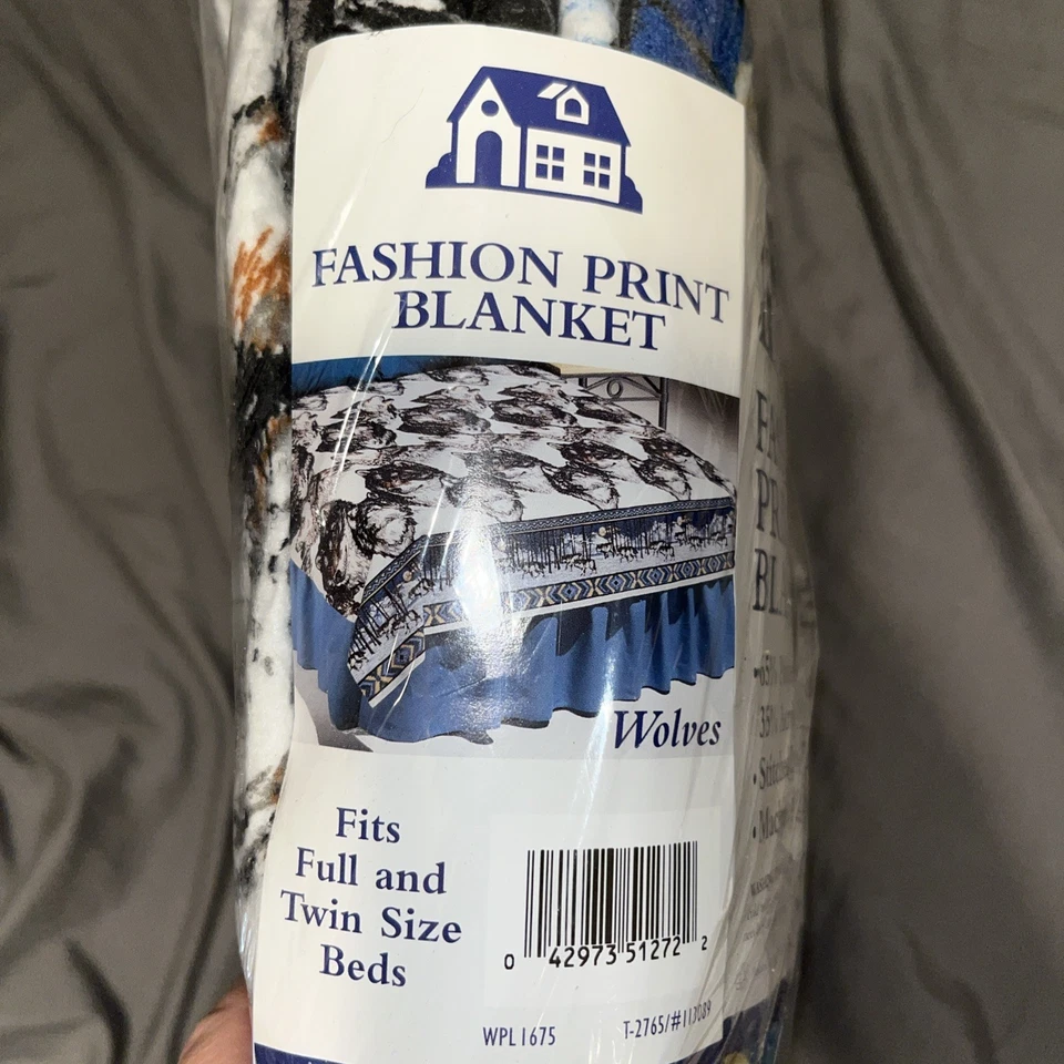 VTG BEACON The Blanket Brand Wolf Print 72”x90” Tapestry - Made In USA Vtg New - Image 4 of 4