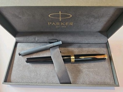 Parker Sonnet, Lackschwarz GC Füllfederhalter, Feder M, Konverter,  Neu ,Box