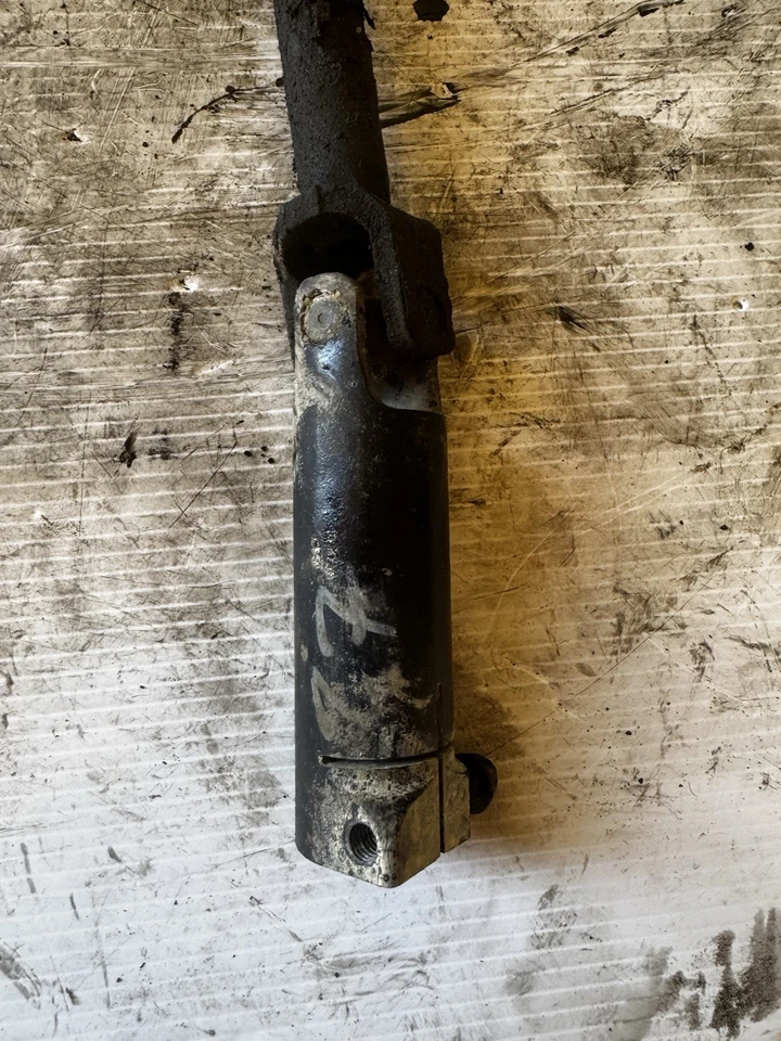 Conjunto de eje intermedio de dirección columna de conductor 13-18 RAM 2500 3500 FABRICANTE DE EQUIPOS ORIGINALES Foto 2 de 3