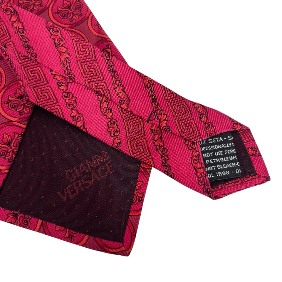 Corbata de colección para hombre Gianni Versace barroca griega logotipo de llave roja seda 3,75" x 57,5" guc Foto 3 de 4