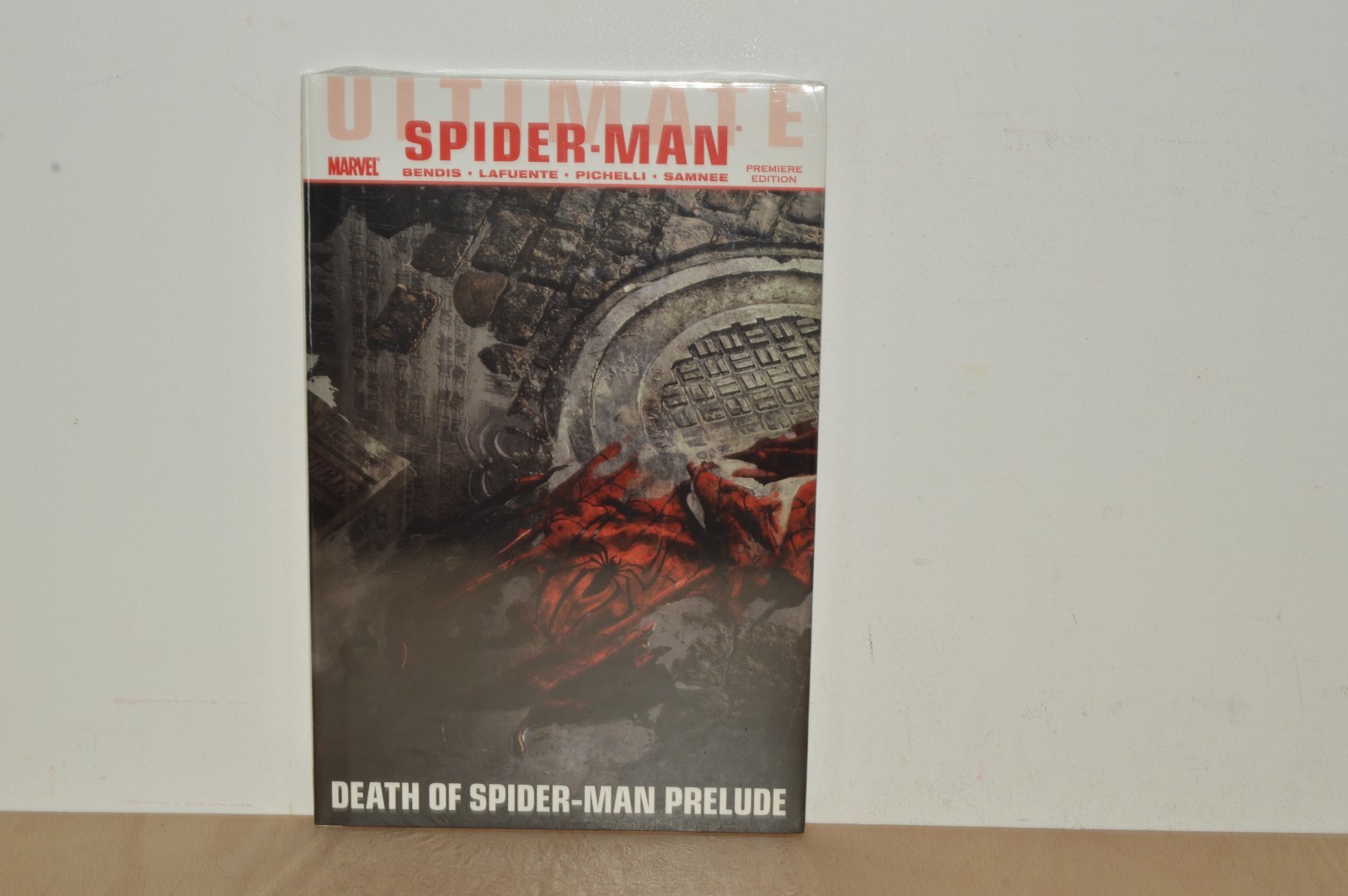 Marvel: Ultimate Spider-Man Death Of Spider-Man Prelude - Premiere Edition (#R1)