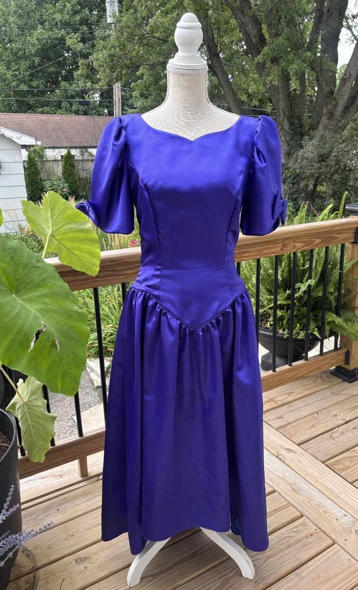 light purple short dress Lavender Twist Tight with Keyhole – PollyBoutique Size:62 Short collection-birthday-dresses collection-formaldresses where to buy used Above Knee