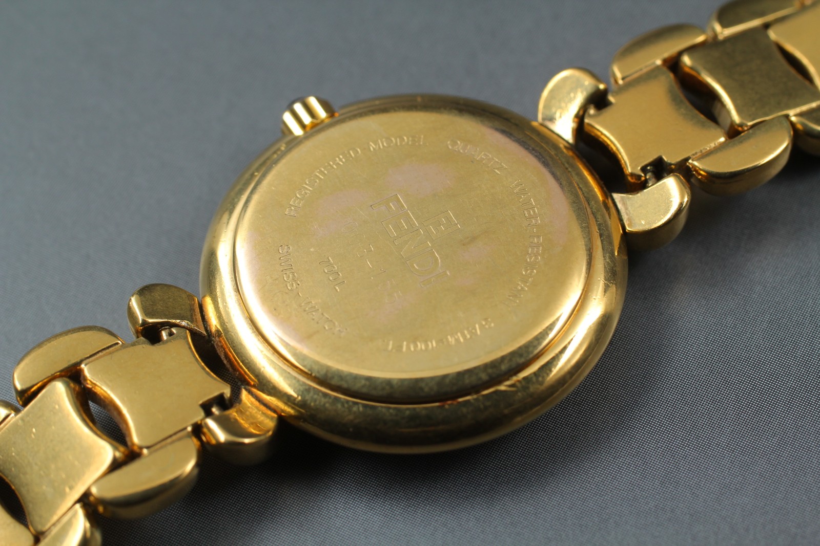 [Near MINT] Vintage FENDI 700L 25mm Gold Dial Quartz Women's watch From JAPAN thumbnail 8