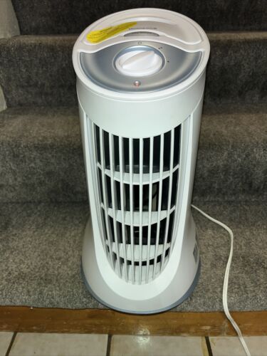 Honeywell QuietClean Compact Air Purifier Reusable Washable Filter White HFD-010 - Afbeelding 1 van 9